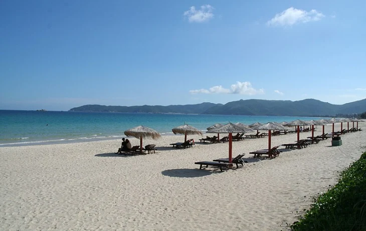 Титов обратится в МИД с просьбой открыть консульство на Хайнане для российских туристов Титов обратится в МИД с просьбой открыть консульство на Хайнане для российских туристов