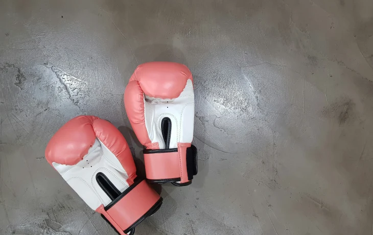 Сотрудник «Победы» лечится в больнице после отказа в посадке бойцу MMA Сотрудник «Победы» лечится в больнице после отказа в посадке бойцу MMA