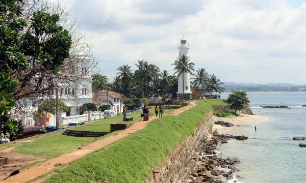 Власти Шри-Ланки предлагают выдавать российским туристам бесплатные визы на полгода