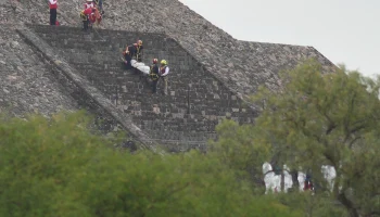 Российский турист ранен после стрельбы на пирамиде Луны в Мексике