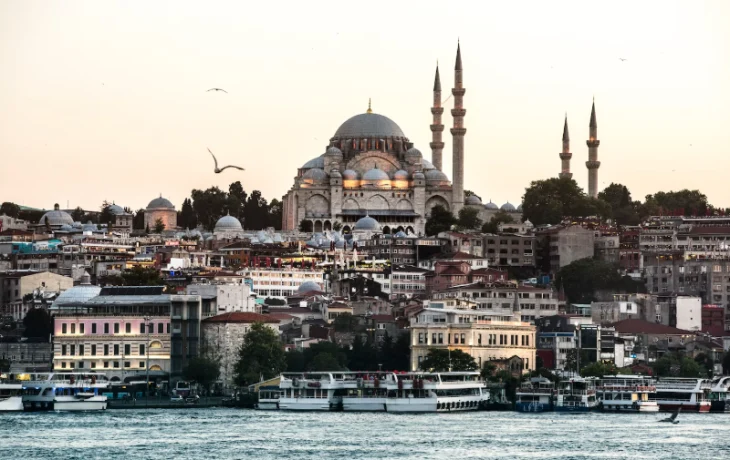 Как изменились цены на билеты в Стамбул в майские праздники