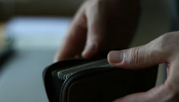 Зарплаты в туризме: турагенты  завидуют кассирам «Пятерочки»