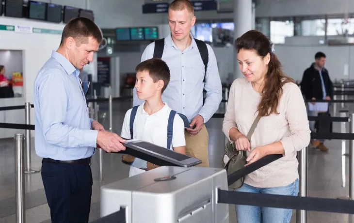 Выезд с ребенком за границу в 2026 году: нужно ли согласие второго родителя Выезд с ребенком за границу в 2026 году: нужно ли согласие второго родителя