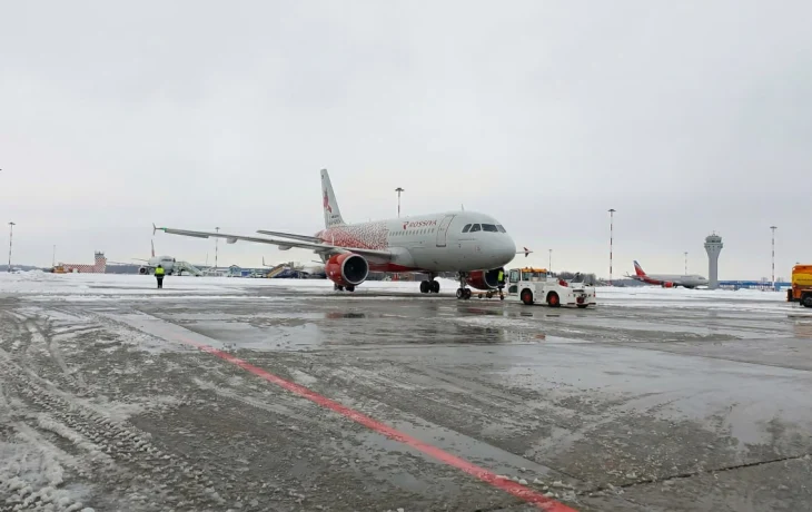 Пулково сообщил о возобновлении штатной работы на фоне снегопада
