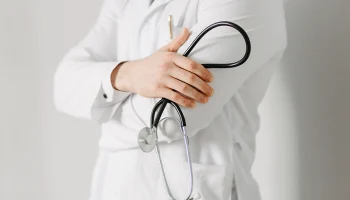 Россиянина разбил инсульт в Стамбуле