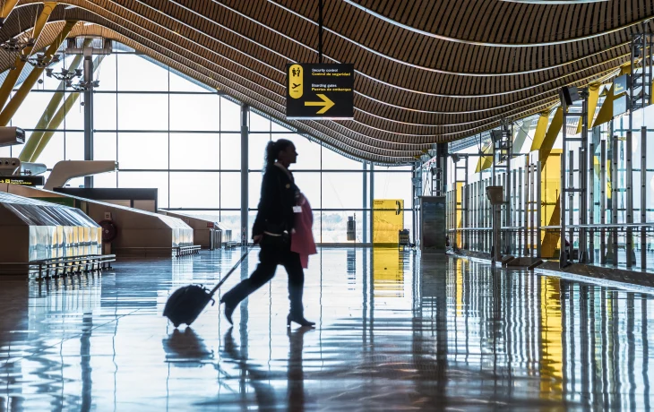 Дубай теряет до 1 миллиона долларов за каждую минуту простоя аэропорта Дубай теряет до 1 миллиона долларов за каждую минуту простоя аэропорта