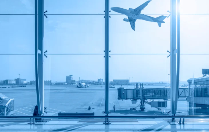 Аэропорты Дубая ограничили частоту рейсов для иностранных авиакомпаний