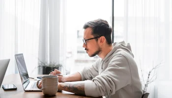 Эксперт: если в Россию вернется Booking, «всем больно больно»