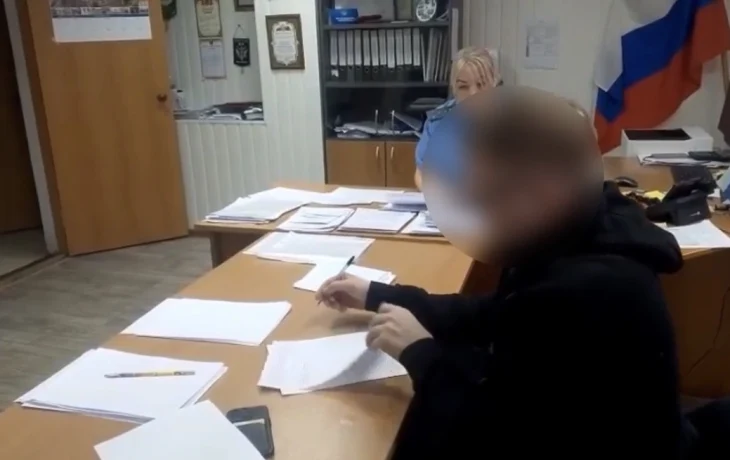 Пассажира сняли с рейса в Москву из-за долгов по алиментам