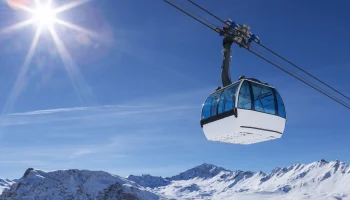 В Госдуме предложили закрепить требования к пропускной способности горнолыжных трасс