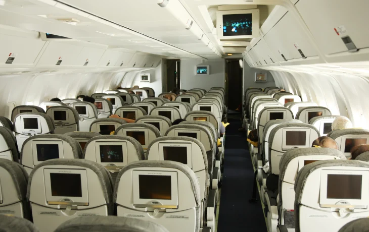 На Алтае подростка высадили из самолета перед вылетом На Алтае подростка высадили из самолета перед вылетом