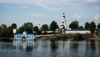 Из Ярославля в Толгу начал ходить катамаран