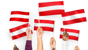 Российские туристы пытаются поверить в австрийские мультивизы