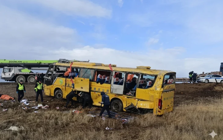 Автобус с китайскими туристами перевернулся в Забайкалье: двое погибли