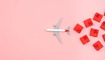 Туристам предложили найти в сугробе скидки на билеты в теплые края