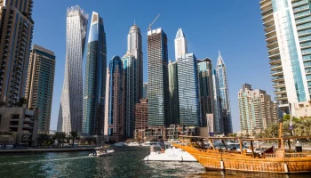 Генконсульство РФ в Дубае расписало план действий при выселении из отелей