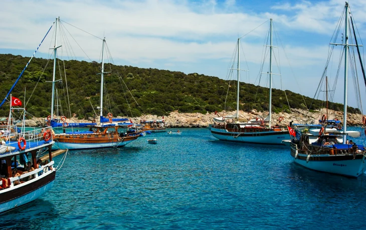 Туристов отвезут в Турцию на майские праздники втрое дешевле «Аэрофлота» Туристов отвезут в Турцию на майские праздники втрое дешевле «Аэрофлота»