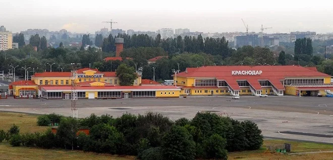 СМИ: аэропорт Краснодара активно набирает сотрудников