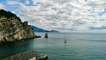 В Крыму свет по графику: как работают отели и пансионаты