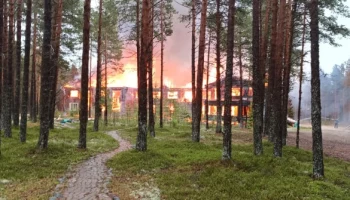 В Поморье сгорел загородный отель, некогда внесенный Forbes в десятку лучших в России