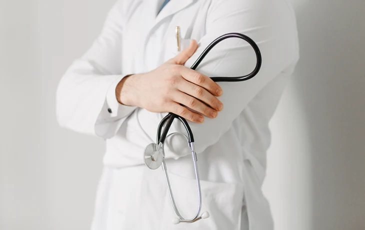 Россиянина разбил инсульт в Стамбуле