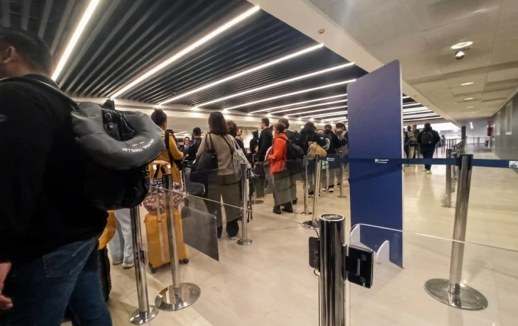СМИ: изменение системы контроля в аэропортах ЕС привело к многочасовым очередям