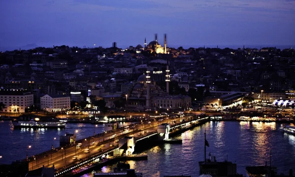 Въезд туристов на автомобилях в центр Стамбула могут сделать платным