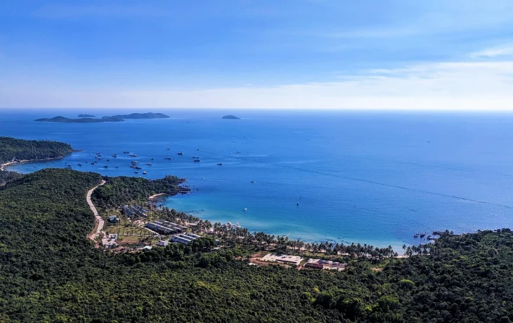 Популярные у россиян пляжи Вьетнама оказались завалены мусором