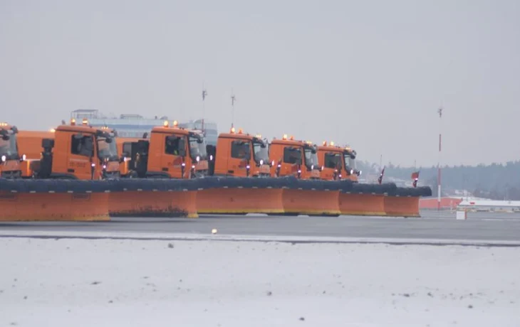 Снегопад в Москве привел к задержкам рейсов до 17 часов