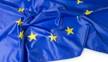 Евросоюз обсуждает новый запрет на въезд в Европу для россиян