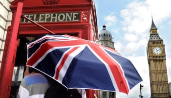 Перенесли по-английски: туристы жалуются на визовый центр Великобритании