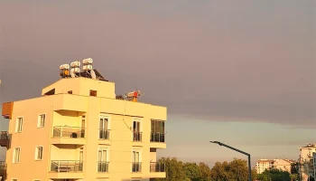 Дым от лесных пожаров накрывает курортные районы Антальи