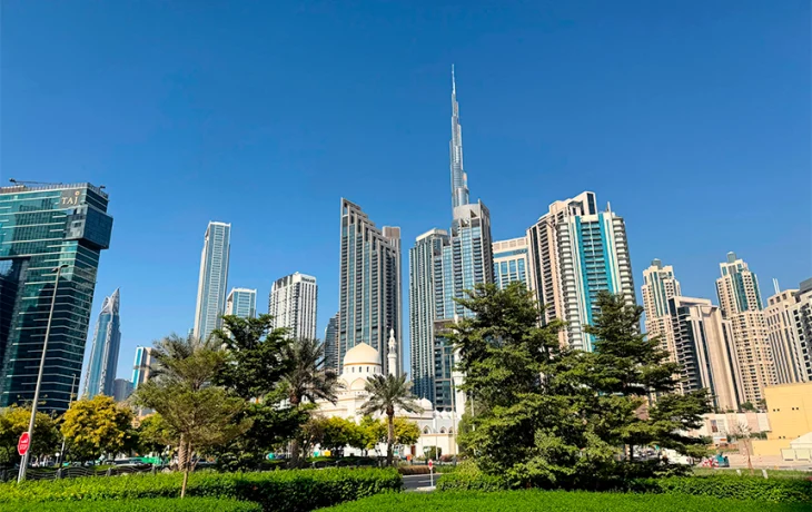 Генконсульство РФ в Дубае призвало туристов сформировать запасы воды и еды Генконсульство РФ в Дубае призвало туристов сформировать запасы воды и еды