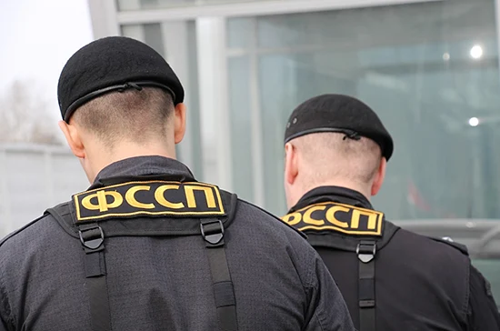 Приставы сообщили о росте числа невыездных россиян Приставы сообщили о росте числа невыездных россиян