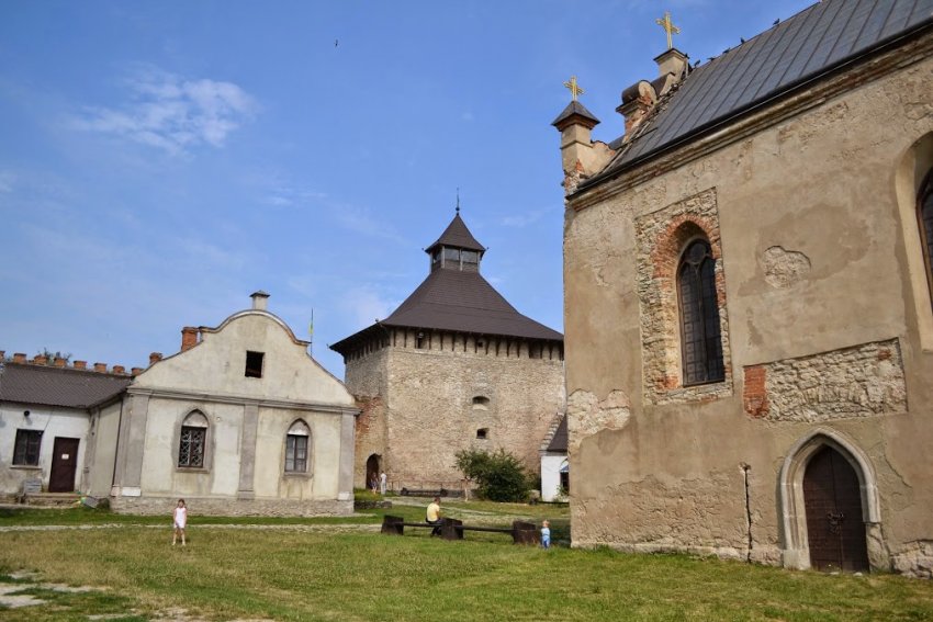 Фото достопримечательностей Карпат и Закарпатья: Крепость Меджибож