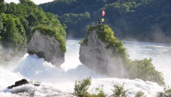 Швейцария - Рейнский водопад с фото и картой