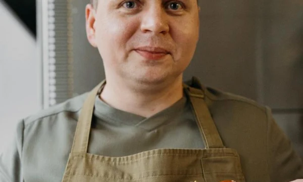 Особый рецепт заварного хлеба с инжиром и черносливом в Sage создаёт уют и тепло московских утра