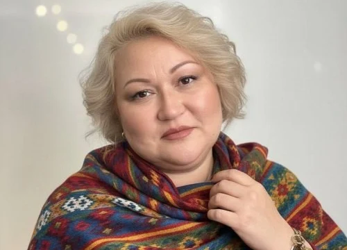 Шаманка Марина Улугбашева создала секту,где мучают и насилуют людей Шаманка Марина Улугбашева создала секту,где мучают и насилуют людей