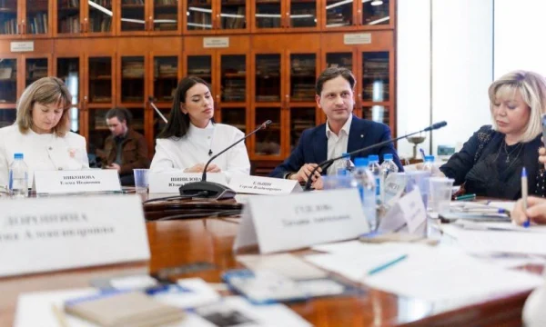 В Москве 14 апреля 2026 года проанализировали влияние ИИ на психологическое состояние детей