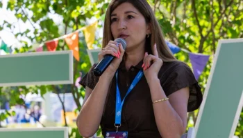 Сооснователь Разноцветных цыплят подчеркнула роль домашней атмосферы в развитии речи ребенка