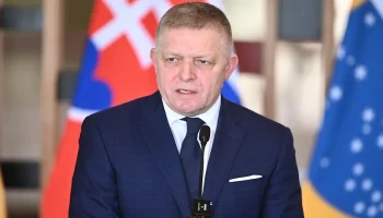 Министр обороны Словакии Калиняк назвал поездку Роберта Фицо в Москву знаком уважения