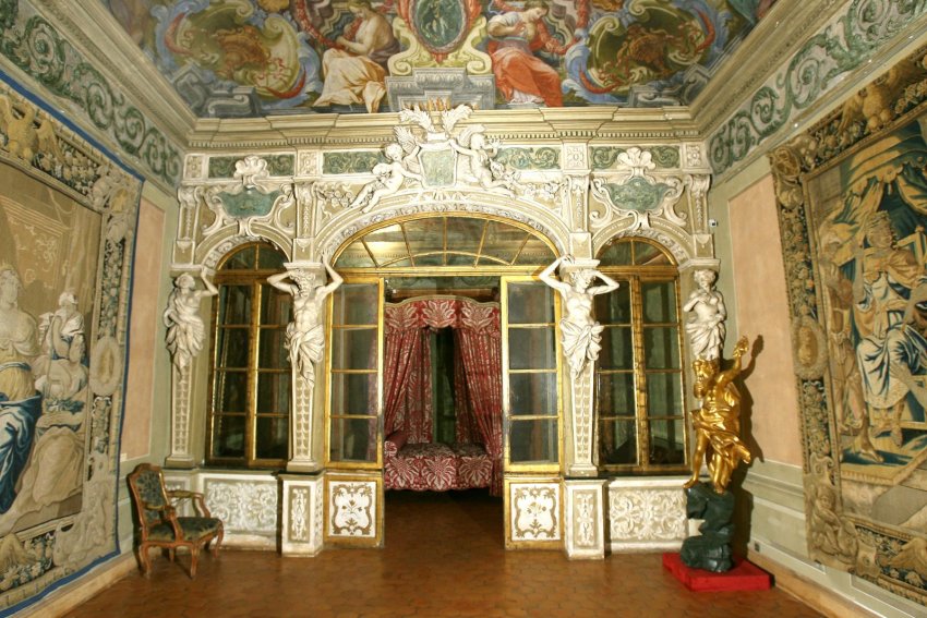 Интерьеры музея Ласкари в Ницце Фото достопримечательностей Лазурного берега Франции: Интерьеры музея Ласкари в Ницце