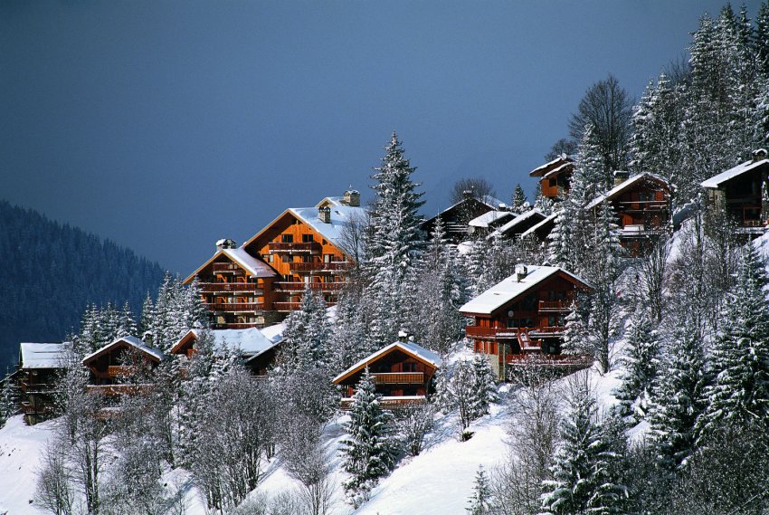 Вид на курорт Мерибель Фото достопримечательностей Франции: Вид на курорт Мерибель