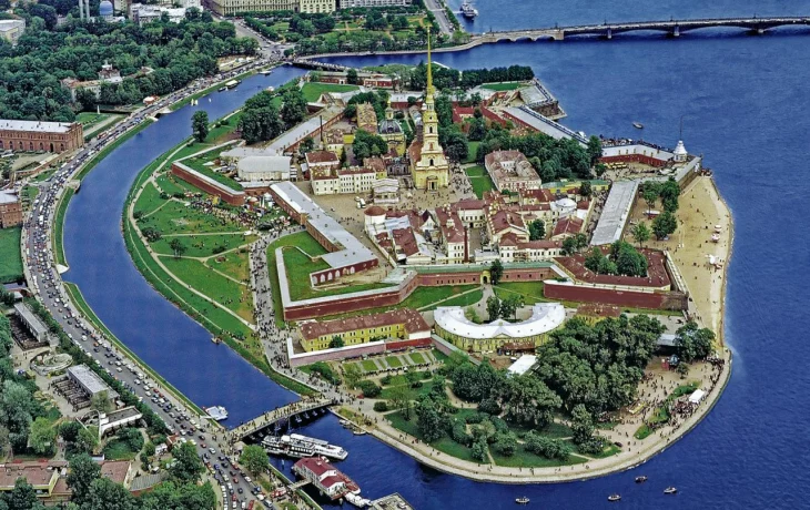 Достопримечательности Санкт-Петербурга - Петропавловская крепость Достопримечательности Санкт-Петербурга - Петропавловская крепость