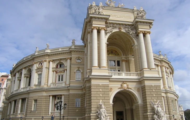 Театр оперы и Балета в Одессе с фото Театр оперы и Балета в Одессе с фото