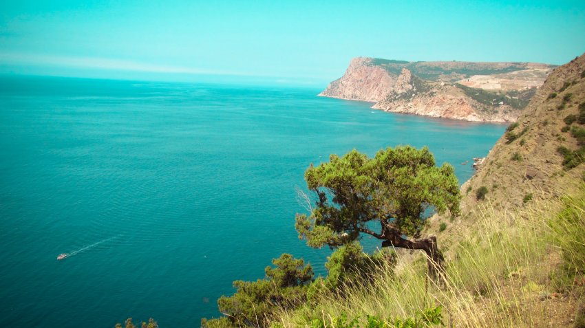 Мыс Айя Фото достопримечательностей Крыма и ЮБК: Мыс Айя