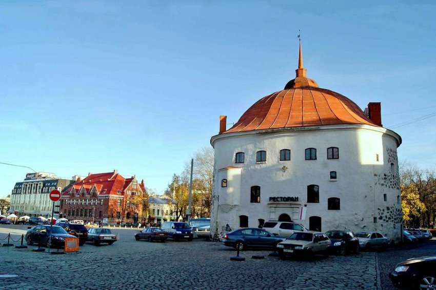 Круглая башня в Выборге Фото достопримечательностей Европейской части России: Круглая башня в Выборге