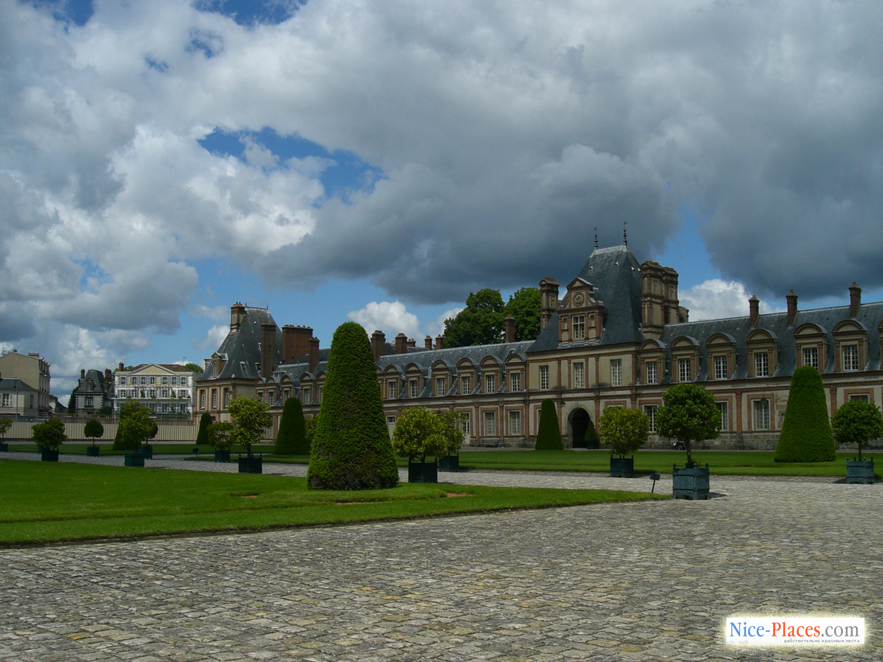 Фонтенбло Фото достопримечательностей Франции: Фонтенбло