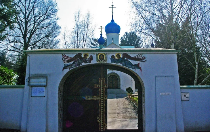 Франция - Сент Женьев де Буа - фото и карта кладбища Франция - Сент Женьев де Буа - фото и карта кладбища