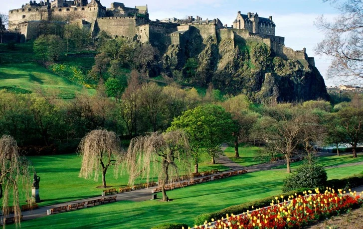 Эдинбург - "Северные Афины" Великобритании Эдинбург - "Северные Афины" Великобритании